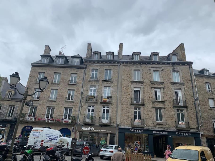 Bel appartement dans le centre historique avec wi-fi et toutes les commodités Dinan Extérieur photo